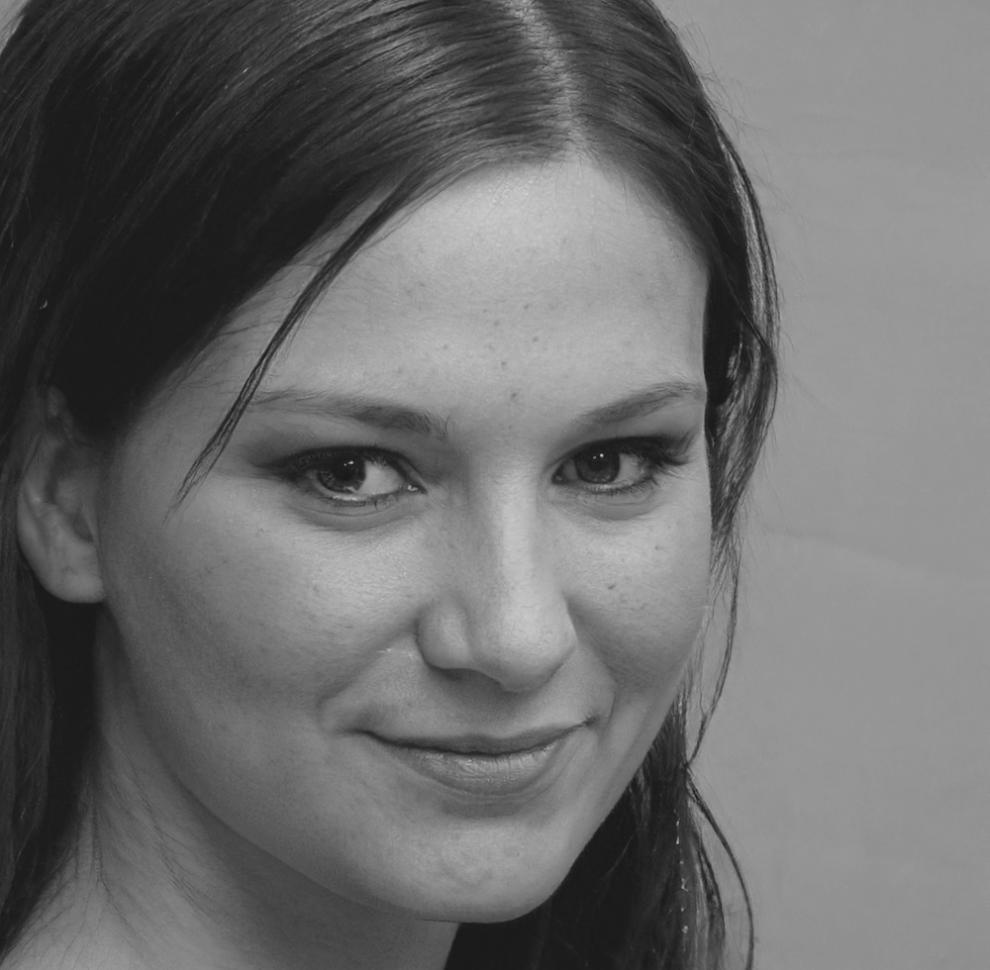 Esme Quilter, financial analysis expert